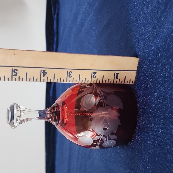Vintage, Ruby Red Crystal Handcut Bell. Beautifully Etched. (K) Made in Germany. - Picture 8 of 9